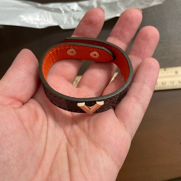 Fashion modern leather plaid bracelet hand accessories - Picture 9 of 10